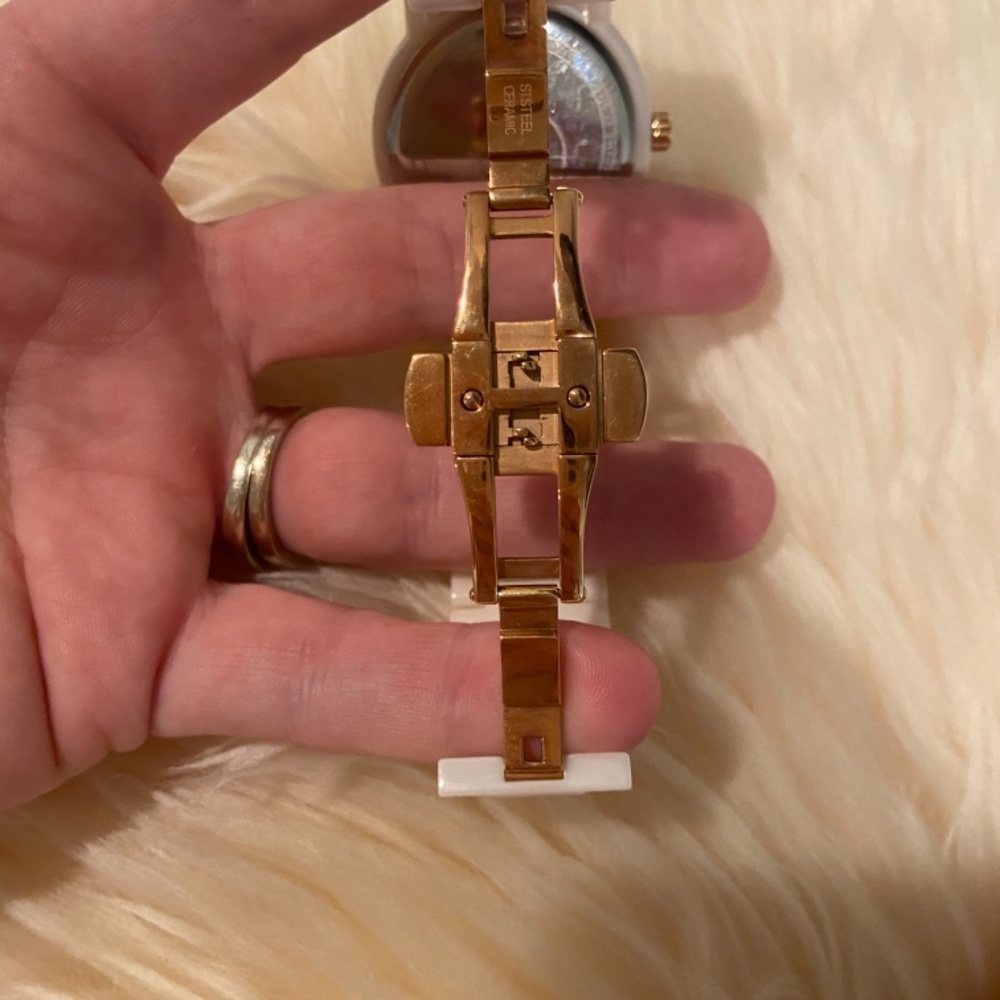 Watch - Picture 6 of 6